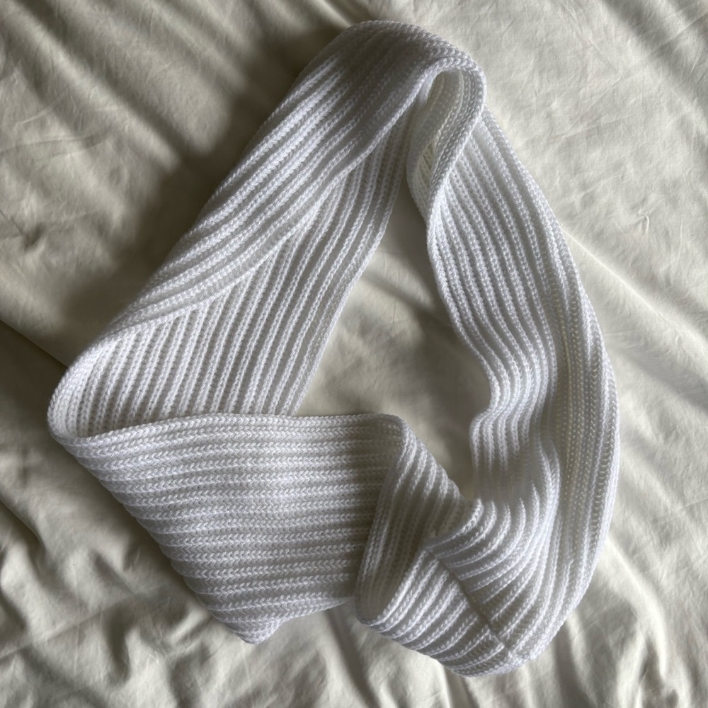 Elegant White Knit Scarf